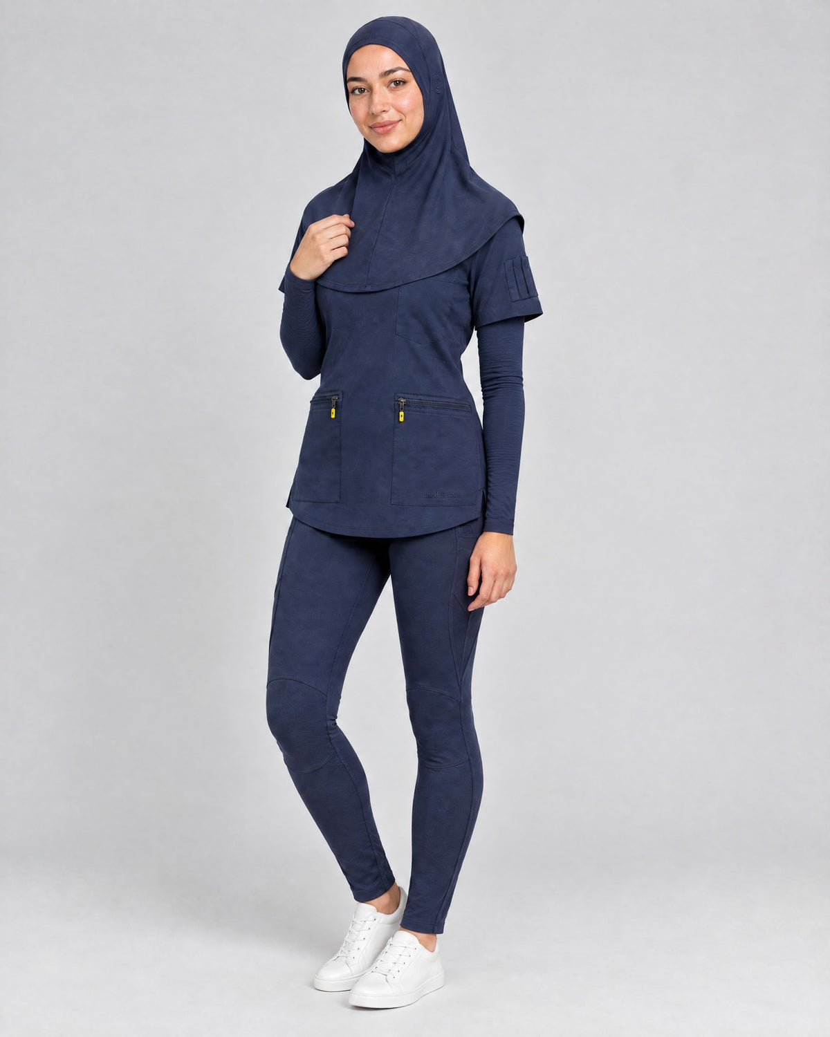 Hijab – NJ 40 – Navy Blue – Modelbild