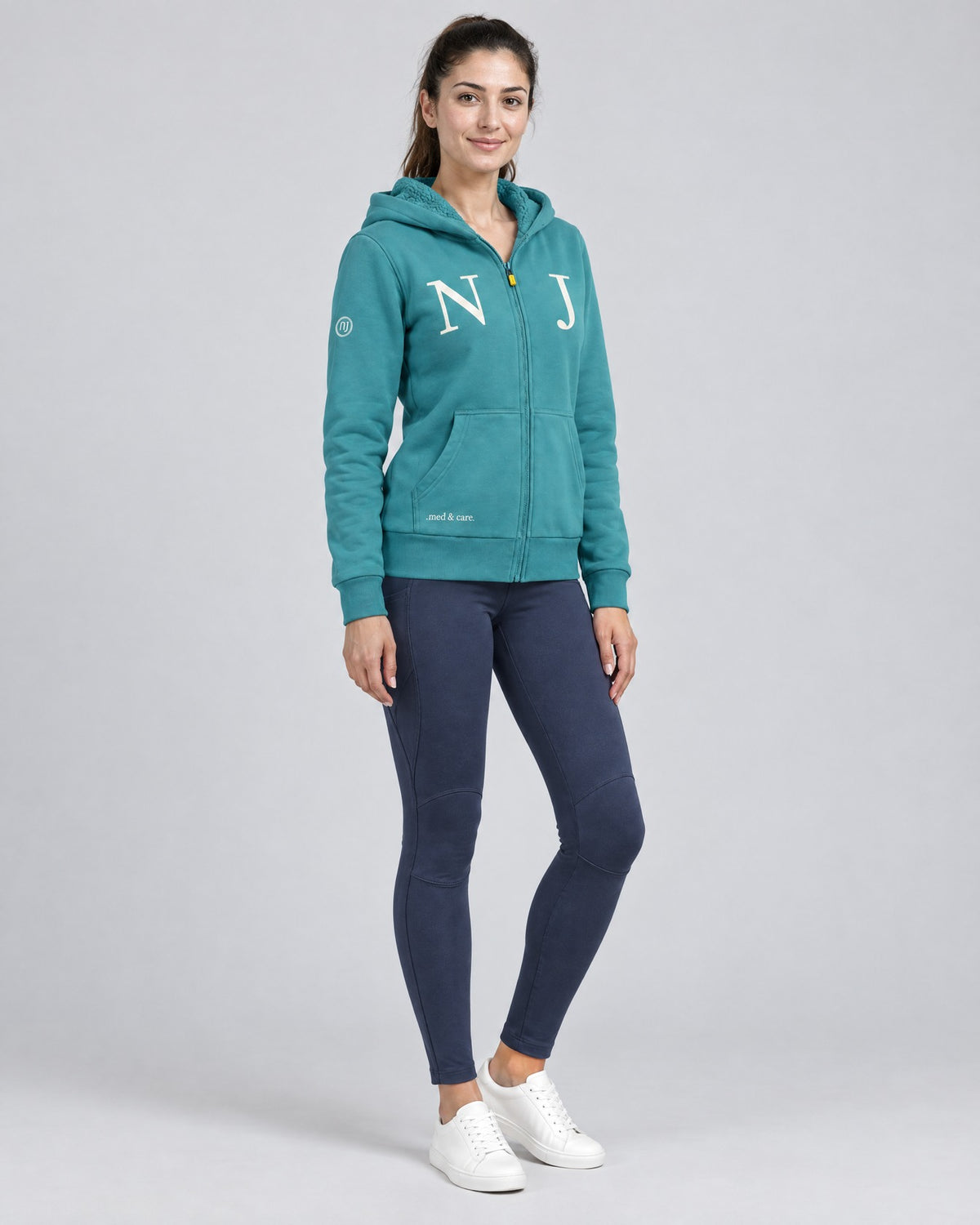 Zipper-Jacke Damen – NJ 21 – Coastal Shade – Modelbild